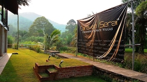 Anuncio de Caravan Sera: villas privadas exclusivas.