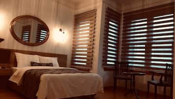 Deluxe Double Room | Premium bedding, individually decorated, individually furnished, desk