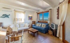 Living area - Villa La Dimora del Falco (Trinità d'Agultu e Vignola)