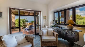 Villa, 3Â Schlafzimmer | Wohnbereich | Fernseher