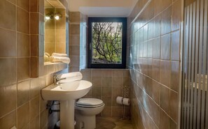Vila, 3 quartos | Banheiro | Chuveiro 