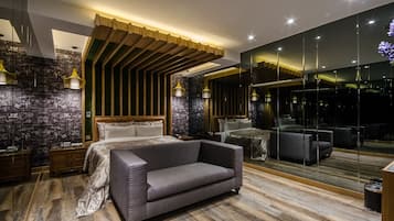 City Double Room, 1 Queen Bed, Non Smoking | Desk, blackout drapes, free WiFi, bed sheets