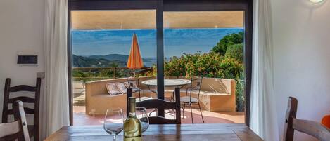 Villa, 2 Bedrooms | In-room dining