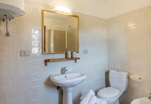 Villa, 2 Schlafzimmer | Badezimmer | Dusche, Regendusche, Bidet