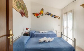 2 bedrooms, cribs/infant beds, WiFi