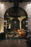 2 間酒吧/酒廊、天台酒吧、雞尾酒酒吧