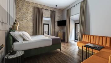 Deluxe Room, 1 King Bed (Chapter Double) | Premium bedding, minibar, in-room safe, individually decorated
