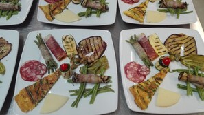 Food court - Agriturismo Rifugio di Dedalo (Sant'Angelo Muxaro)