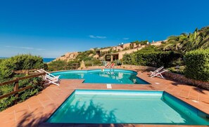Seasonal outdoor pool, sun loungers