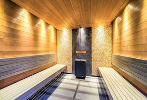 Couples treatment rooms, sauna, hot tub, steam room, Turkish bath
