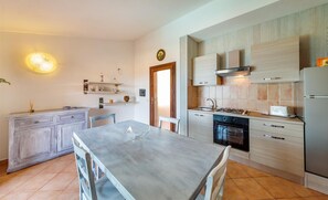 Villa - 2 sovrum | Eget kök | Kylskåp, ugn, spishäll och diskmaskin