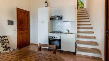 Villa, 2Â Schlafzimmer | Eigene KĂŒche | KĂŒhlschrank, Ofen, Herdplatte, GeschirrspĂŒler