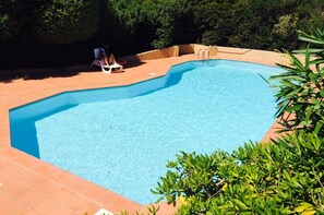 Seasonal outdoor pool, sun loungers