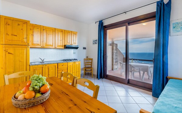 Villa, 1 Bedroom | Makan dalam bilik