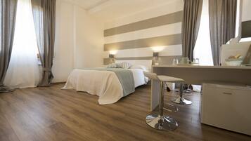 Exclusive Double Room | Desk, blackout curtains, free WiFi, bed sheets