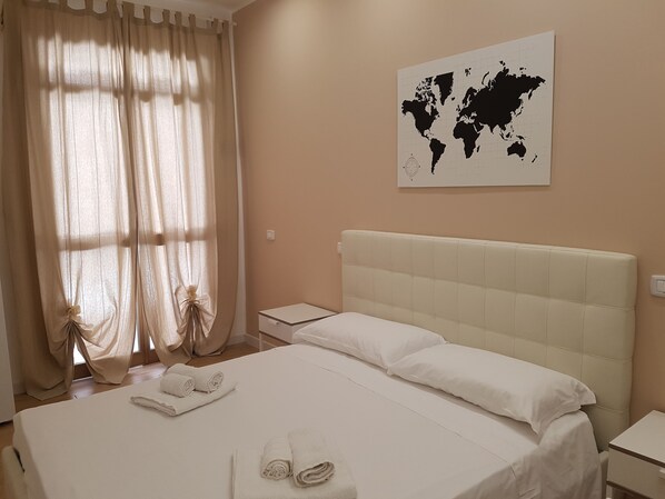 In-room safe, free WiFi, bed sheets