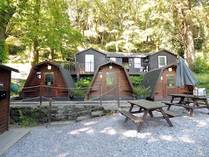 Exterior - Bryn Dinas Camping Pods Ltd. (Caernarfon)