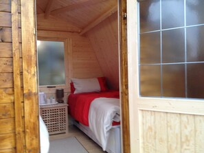 Room - Bryn Dinas Camping Pods Ltd. (Caernarfon)