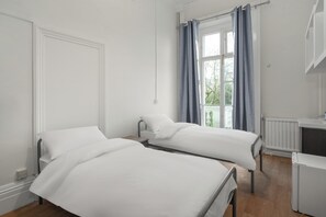 Free WiFi - Holland House - Hostel (London)