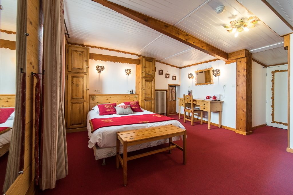 comfort room | blackout curtains, free wifi, bed sheets