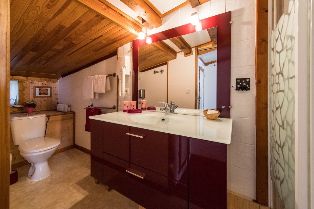 comfort room | bathroom sink