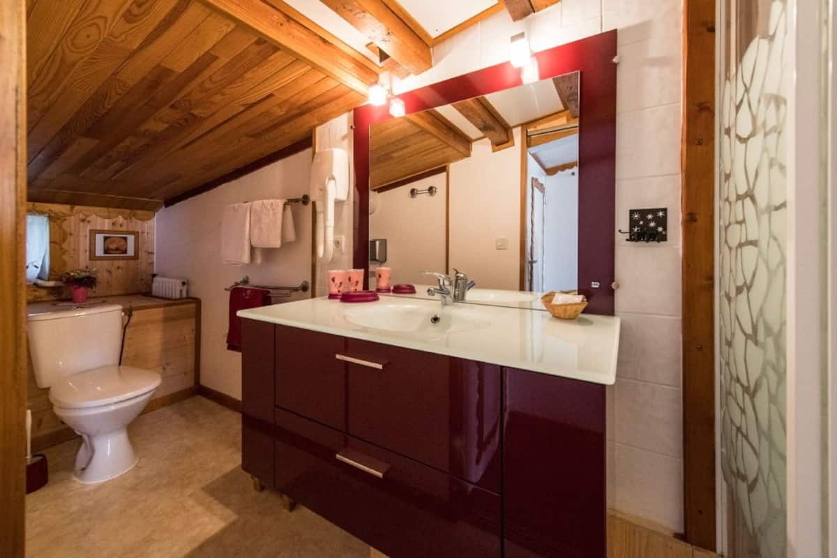 comfort room | bathroom sink