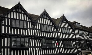 Exterior - The Three Gables (Stratford-upon-Avon)