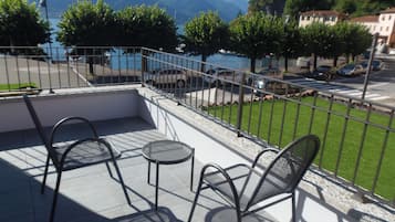 ลานระเบียง/นอกชาน