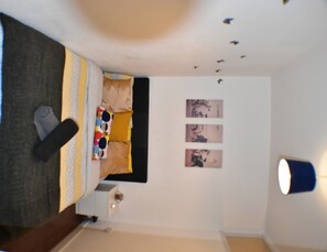 アパートメント 2 ベッドルーム | 2 室のベッドルーム、客室ごとに異なる装飾、客室ごとに異なるインテリア、遮光カーテン