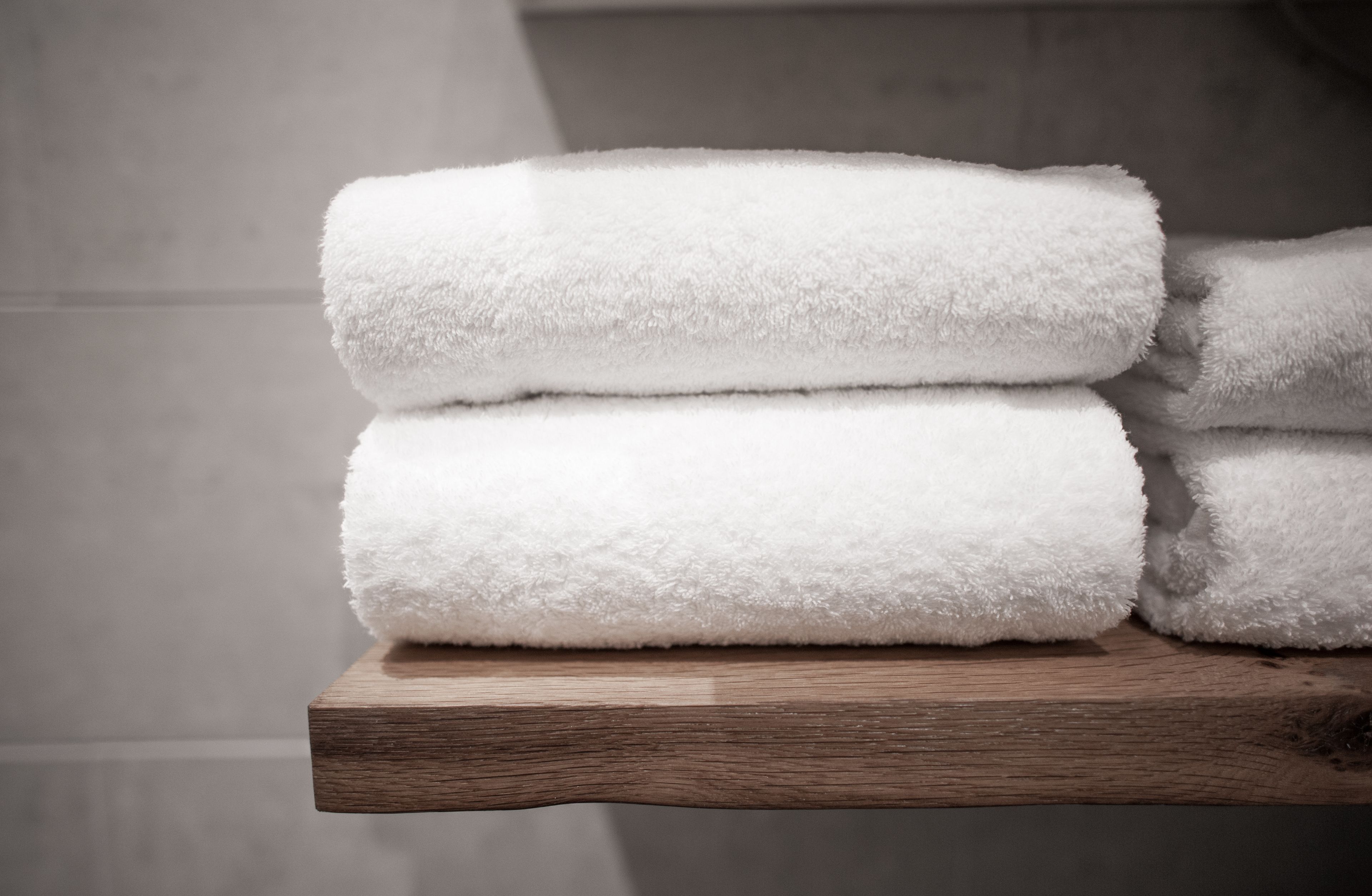 double room, 1 queen bed, non smoking | bathroom amenities | shower, hair dryer, towels