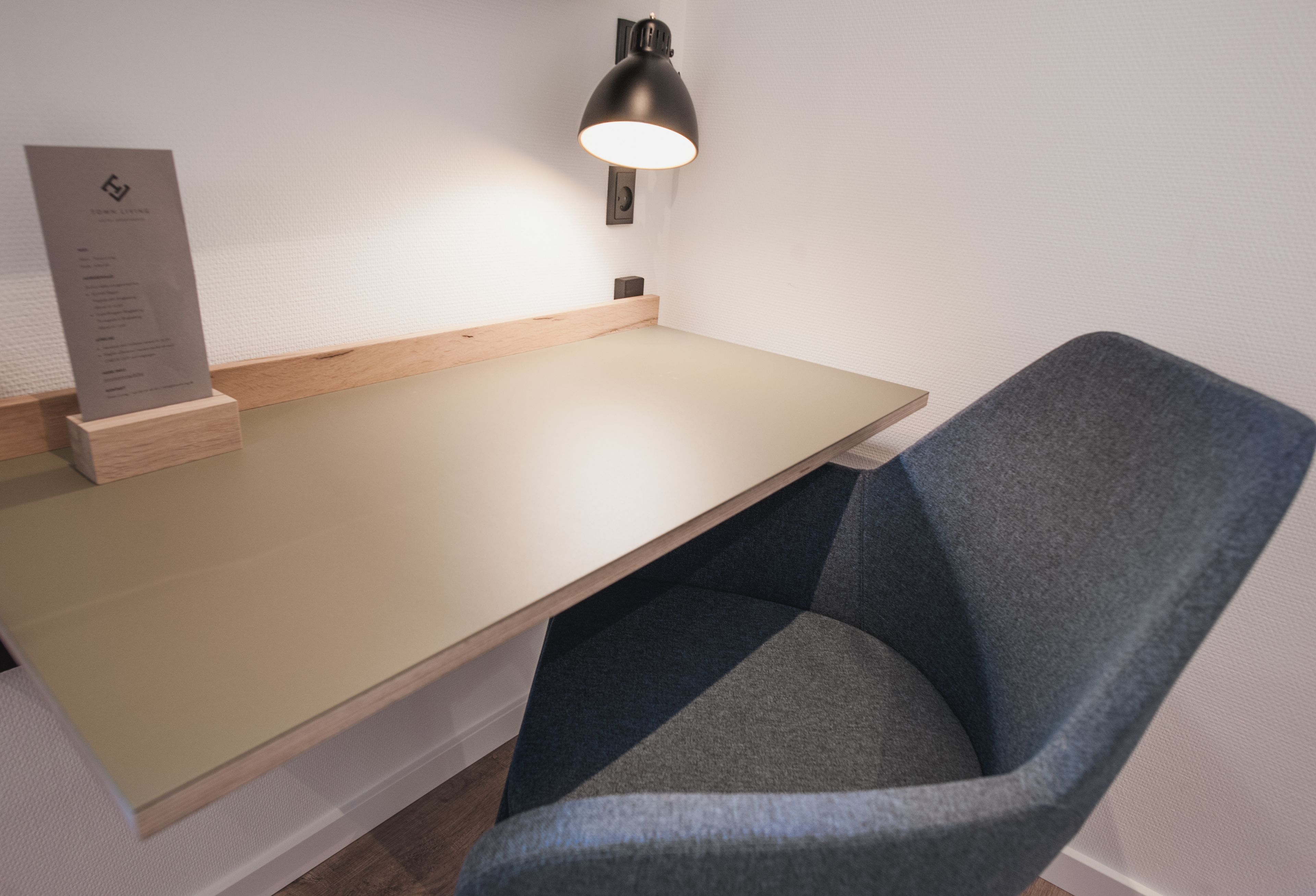 double room, 1 queen bed, non smoking | room amenity