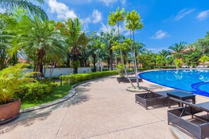 3-Bedroom Villa with Private Pool | 露台