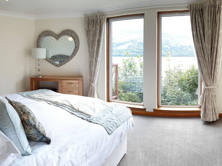 Villa | Biancheria da letto di alta qualità, tende oscuranti