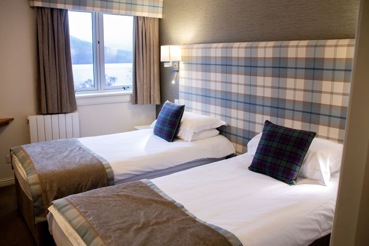 Highland Lodge 48 | 1 bedroom, premium bedding, blackout drapes, iron/ironing board