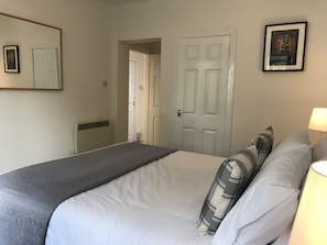 City Apartment, 2 Bedrooms, Non Smoking | Interior detail - Chessels Court Apartment (Edinburgh)