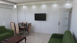 35-inch flat-screen TV with satellite channels, LCD TV - Yagmur Park (Adapazari)
