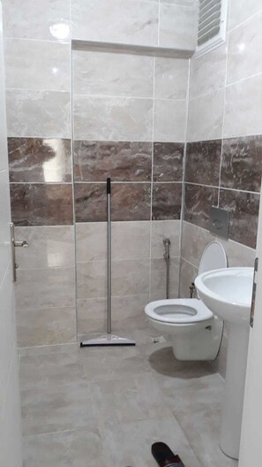 Apartment, 3 Bedrooms | Bathroom | Slippers - Yagmur Park (Adapazari)