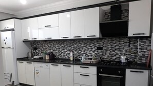 Fridge, oven, stovetop, dishwasher - Yagmur Park (Adapazari)
