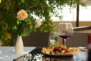 Alimentação e bebidas