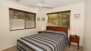 3 bedrooms, desk, iron/ironing board, WiFi