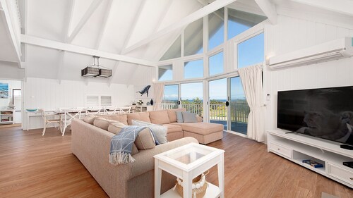 Kingsley Beach House - Boat Harbour - Expansive Home with Air Con and Wifi sleeps 10