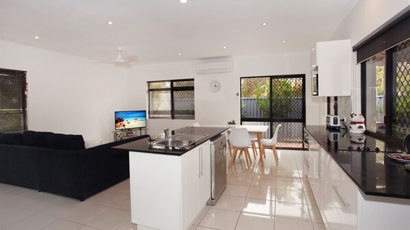Interior - 6 Petrie Avenue, Marcoola (Marcoola)