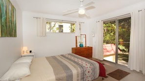 3 bedrooms, desk, iron/ironing board, WiFi