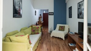 Appartement, 1 chambre | Salle de séjour
