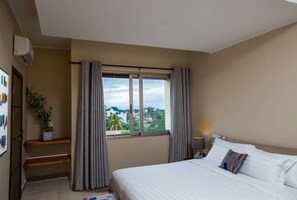 經典公寓, 2 間臥室 | 2 間睡房、羽絨被、遮光窗簾/窗簾、熨斗/熨衫板