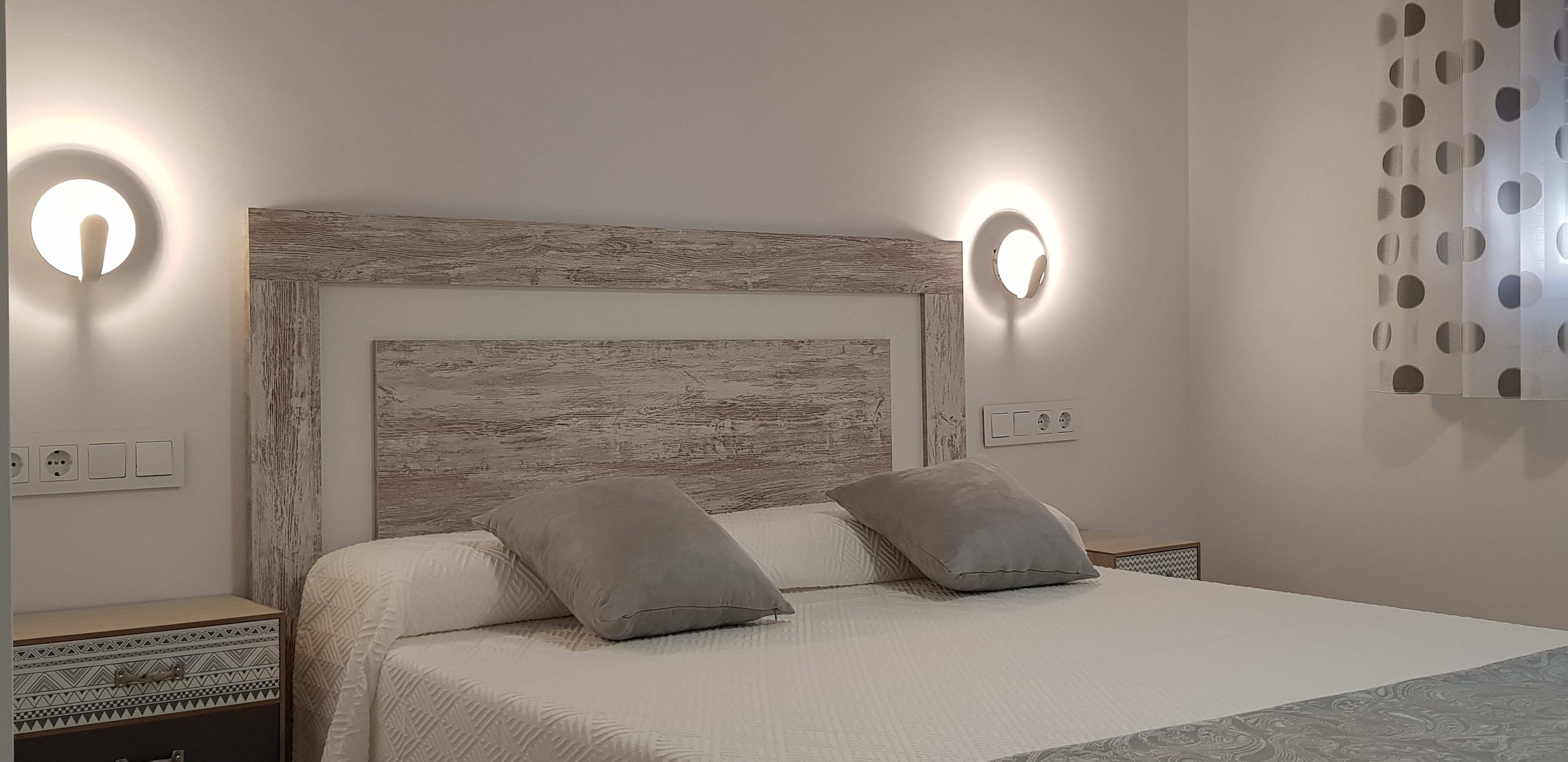 2 Schlafzimmer, Zimmersafe, kostenloses WLAN, Bettwäsche