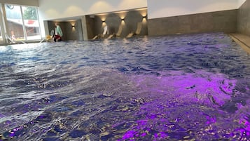 Innenpool, beheizter Pool