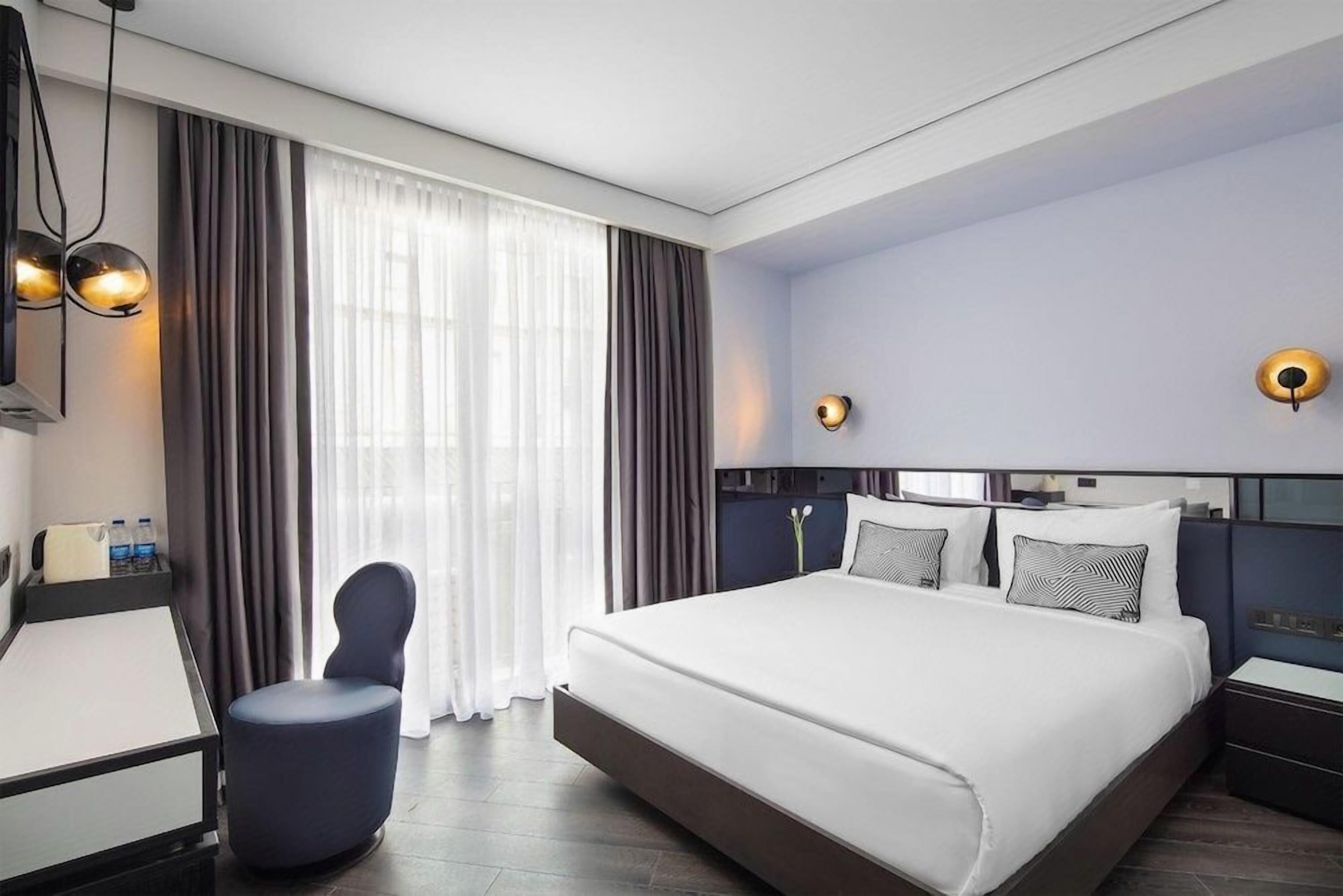 Minibar, in-room safe, blackout drapes, soundproofing