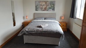 Standard Townhome, Multiple Beds, Non Smoking | 3 bedrooms, desk, free WiFi - Laurelbrook Townhouse (Magherafelt)