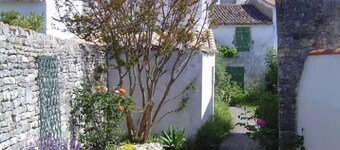 Charmant appartement duplex lumineux  dans résidence avec piscine, plage à 100m